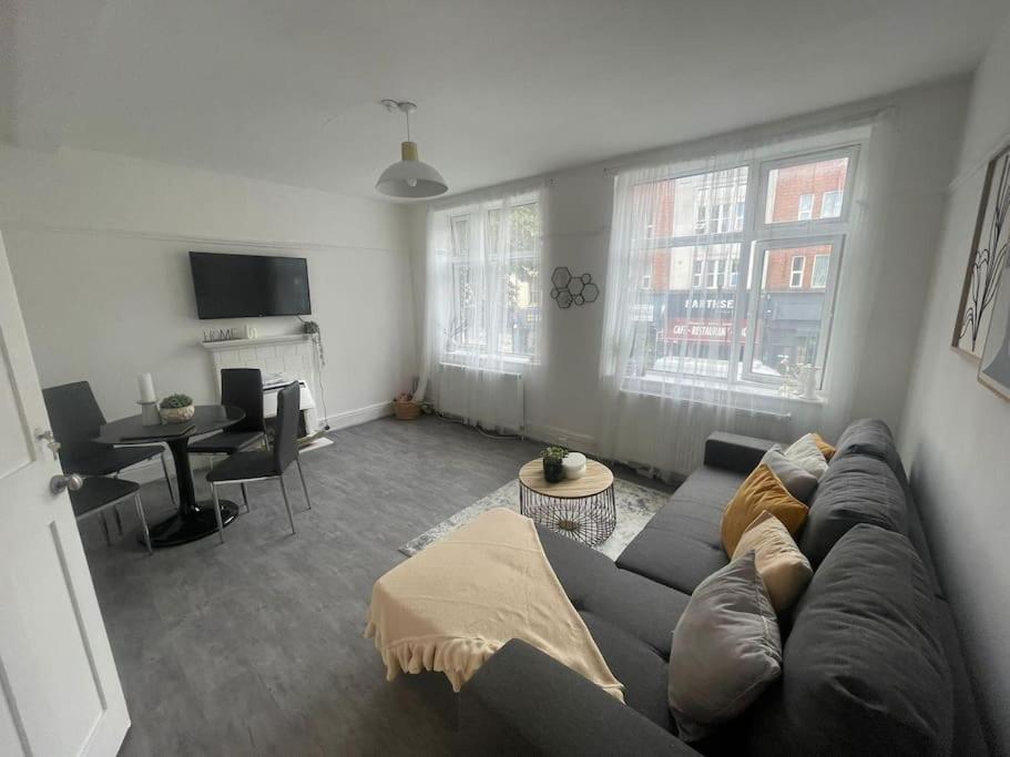 Charming 2 Bed Flat On Tower Bridge Apartment London Exterior photo